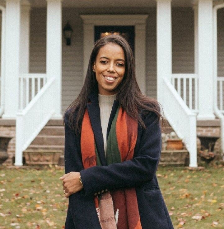 Ruthy Moura, Real Estate Salesperson in Saginaw, Signature Realty
