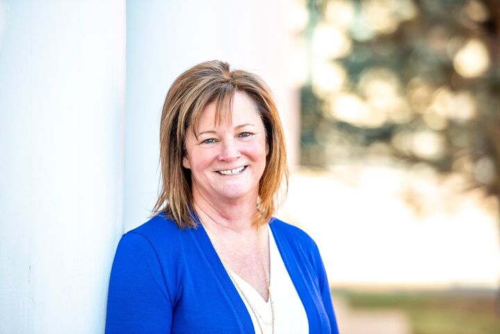 Vanessa Trokey, Sales Associate in Farmington, Hulsey