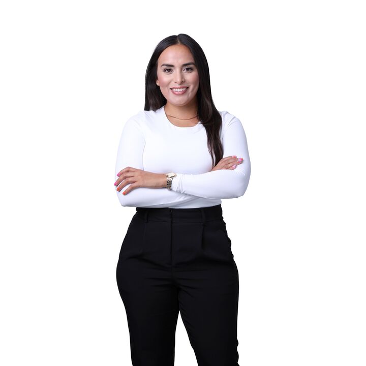 Carina Hernandez,  in Bloomington, Synergia Realty