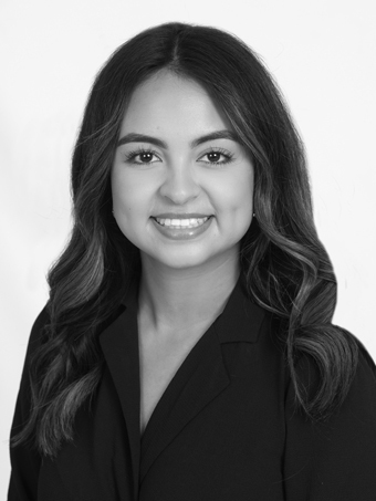 Yaneli Delgado,  in Naperville, john greene Realtor