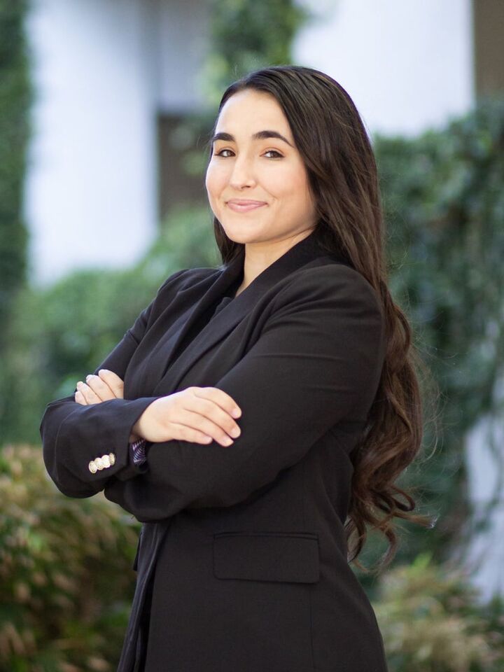 Elayna Altieri, Time Share in Discovery Bay, Icon Properties