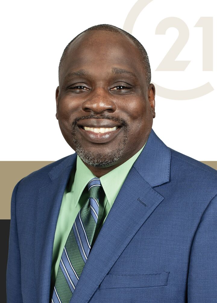 Tarek Polite,  in Lake Charles, Bessette Flavin