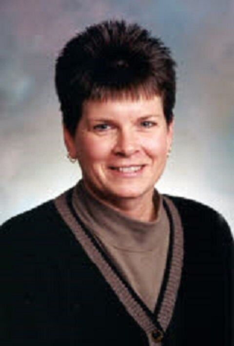 Liz Halstead, Real Estate Salesperson in Rockford, Affiliated