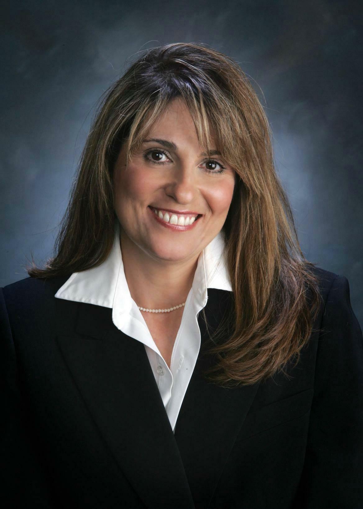 Linda Wolfe, Real Estate Salesperson in Mayville, ERA Team VP Real Estate