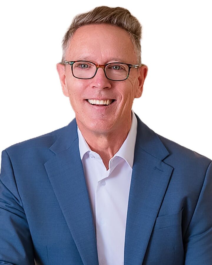 Dale Cook,  in Greenville, Caine