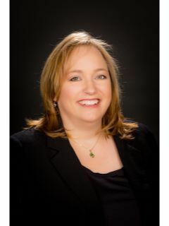Leanne Schaumberg, Associate Real Estate Broker in Wauwatosa, Affiliated