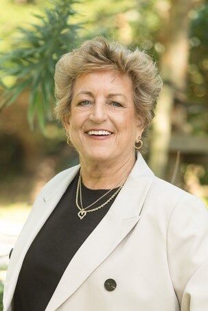 Lorraine Bannister, REALTOR® in Daly City, Icon Properties