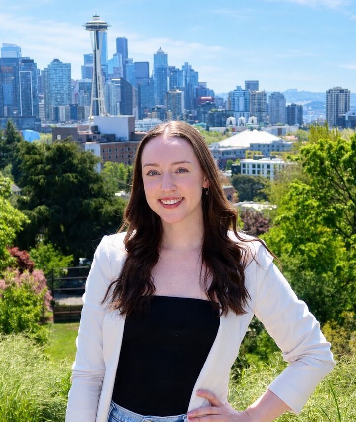 Paige Smart,  in Seattle, Windermere