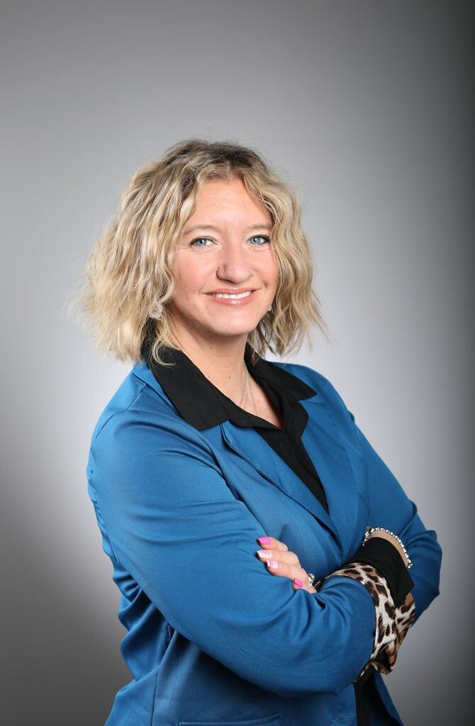 Nicki Luckeydoo, Real Estate Salesperson in Newark, Frank Frye Real Estate