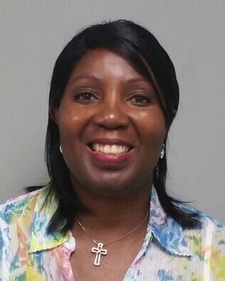 Greta Beverly, Associate Real Estate Broker in Naperville, Circle