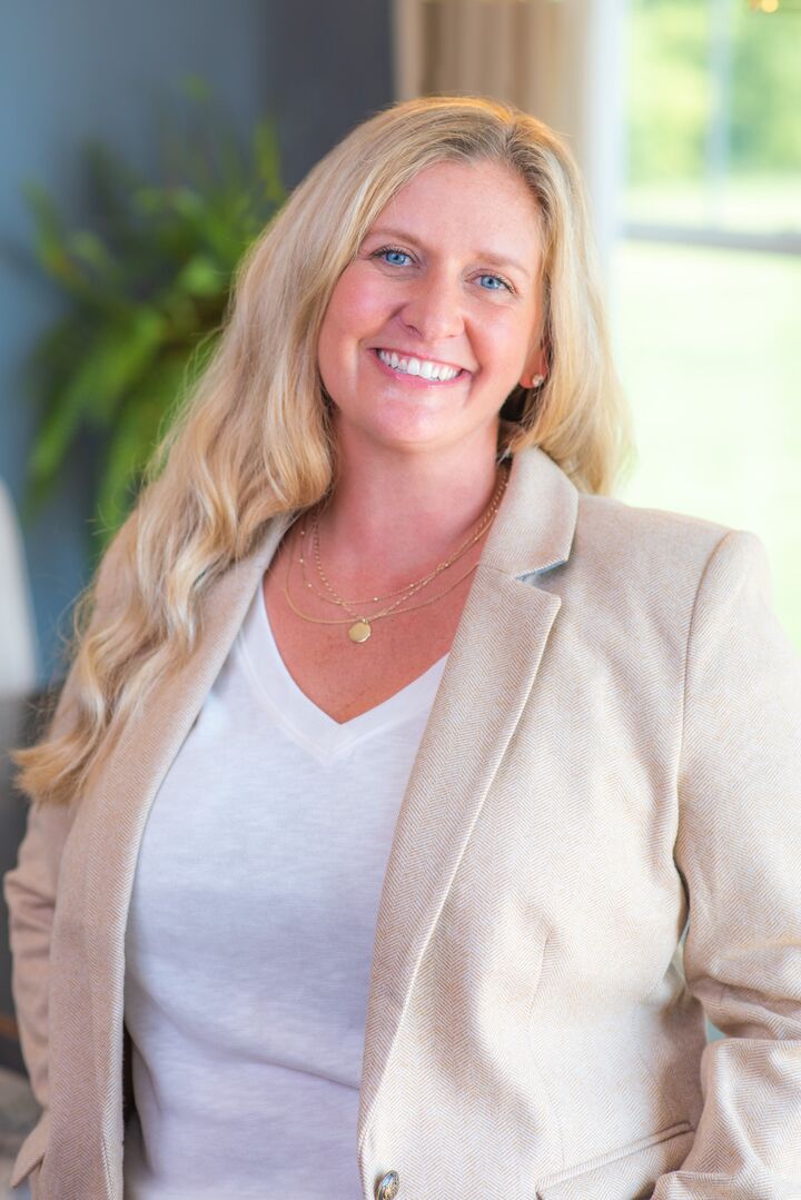 Karla Shepherd, Real Estate Broker/Real Estate Salesperson in Warsaw, Real Estate Group