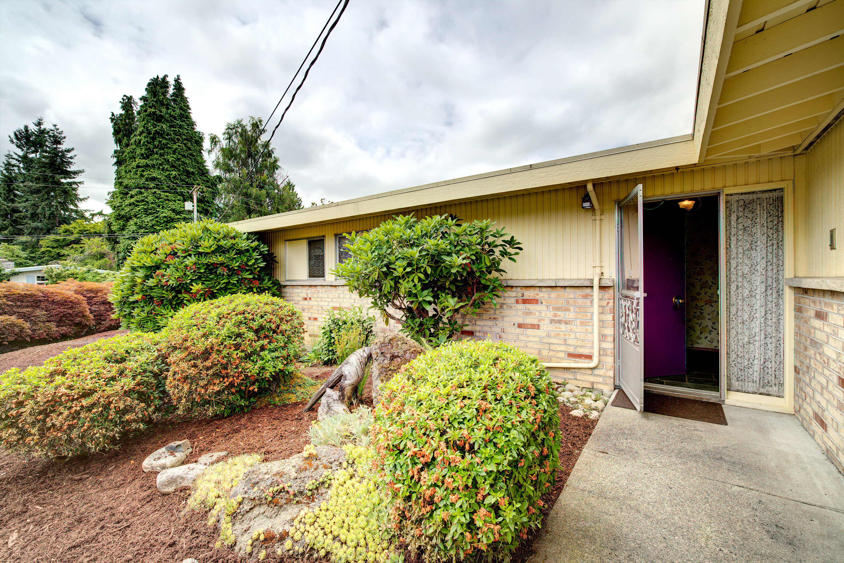 Property Photo:  16720 SE 7th St  WA 98008 