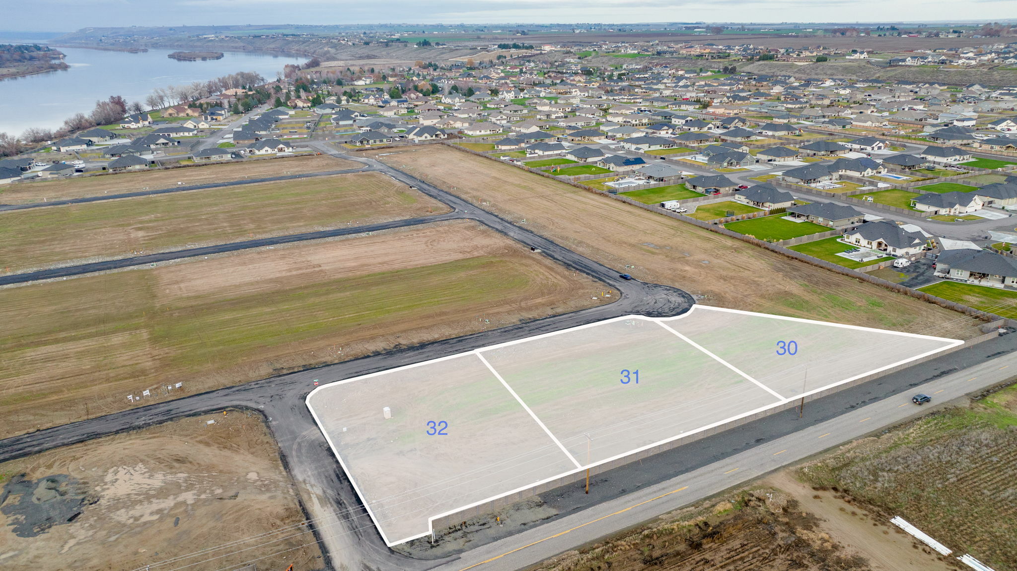 Property Photo:  12724 Blackfoot Dr  WA 99301 