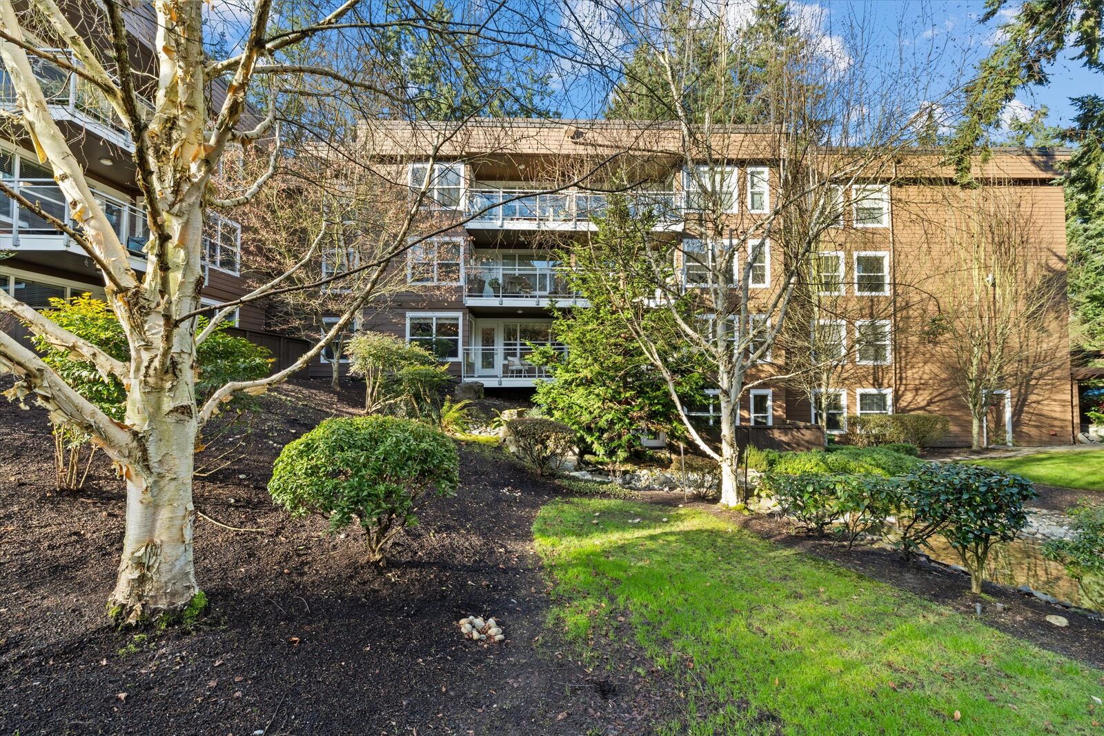 Property Photo:  22910  90th Avenue W E205  WA 98026 