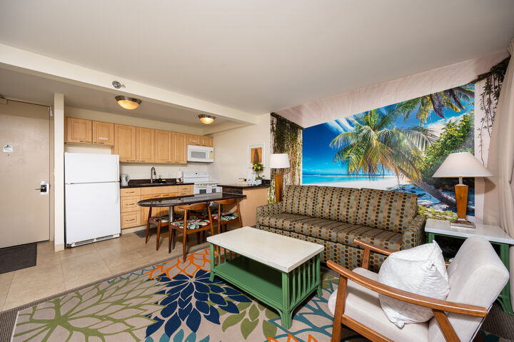 229 Paoakalani Avenue 910(Nuc)  Honolulu HI 96815 photo