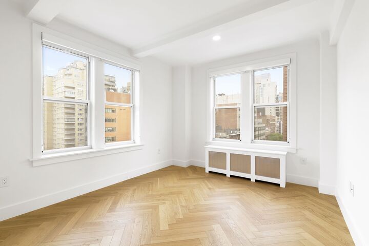 Property Photo:  301 East 21 Street 9B NY 10010 