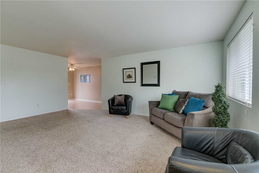 Property Photo:  201 N Bogart Ave  WA 98252 