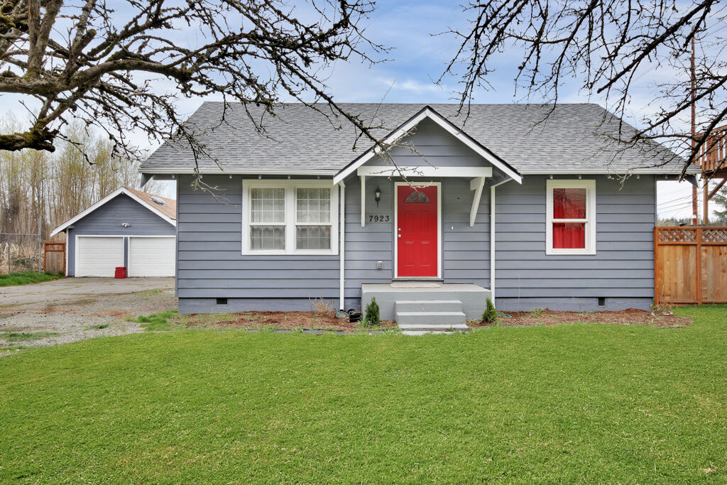 Property Photo:  7923 Portland Ave E  WA 98404 