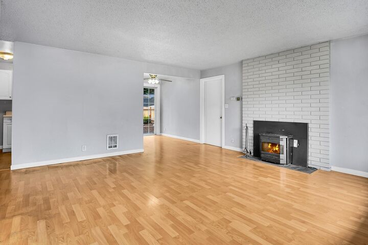 Property Photo:  5907  177th Street SW  WA 98037 