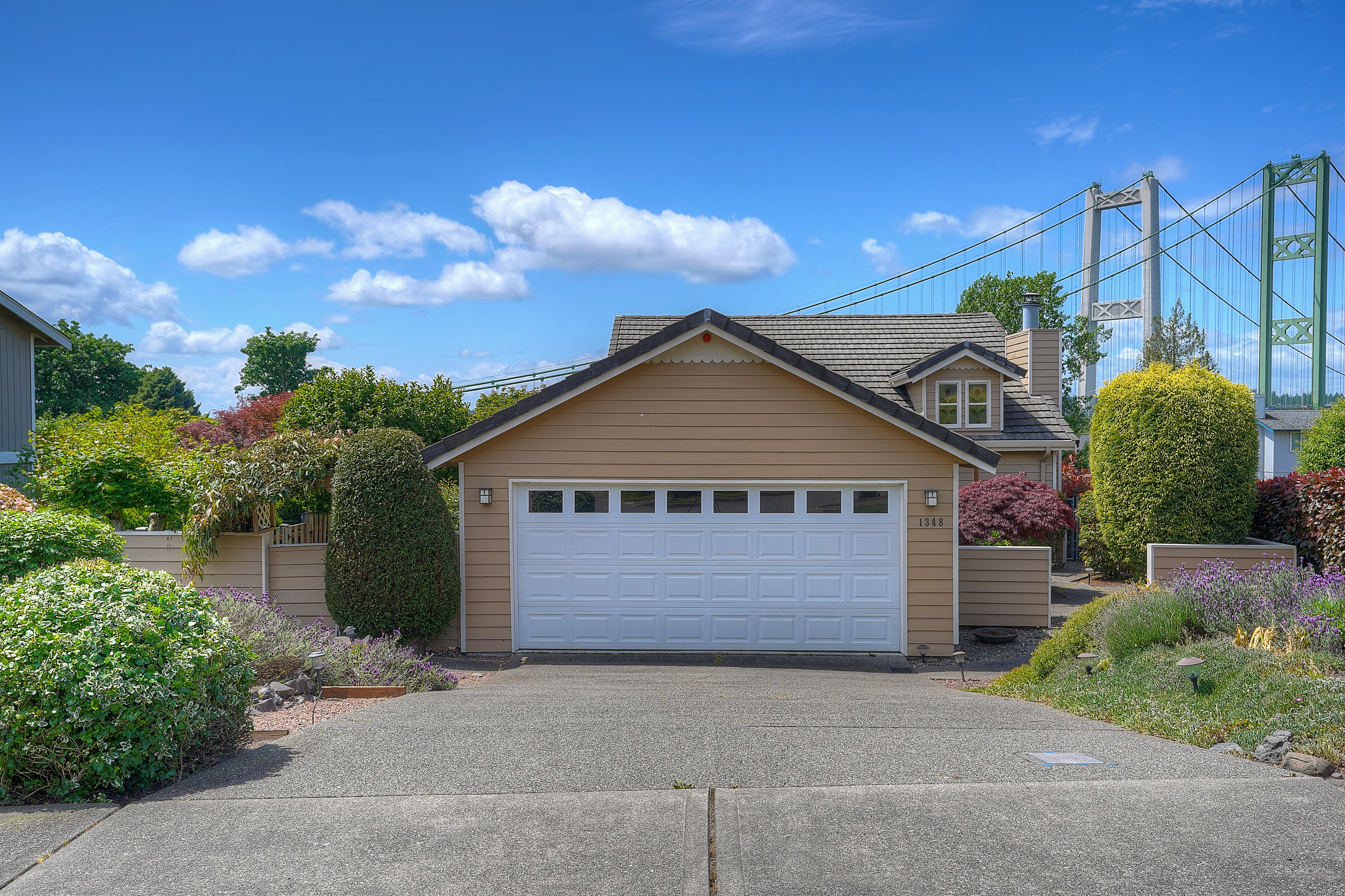 Property Photo:  1348 N Juniper Street  WA 98406 