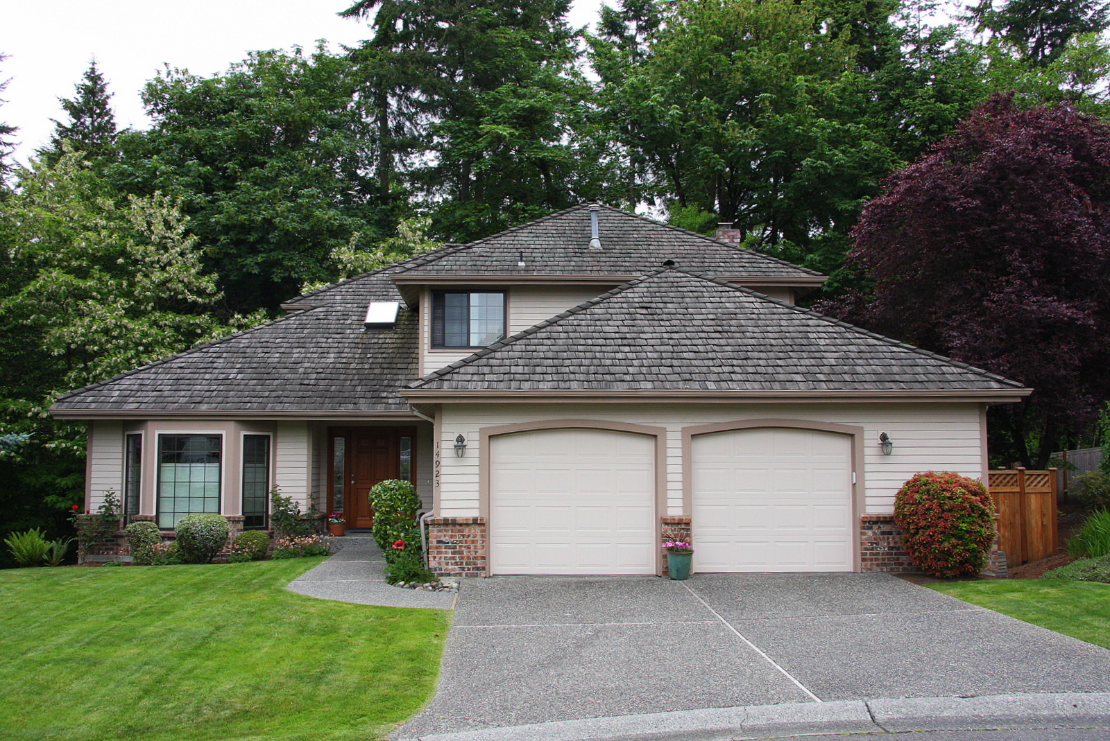 Property Photo:  14923 NE 73rd Ct  WA 98052 