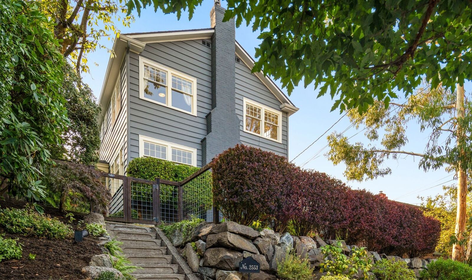 Property Photo: 2553 Warren Avenue N WA 98109