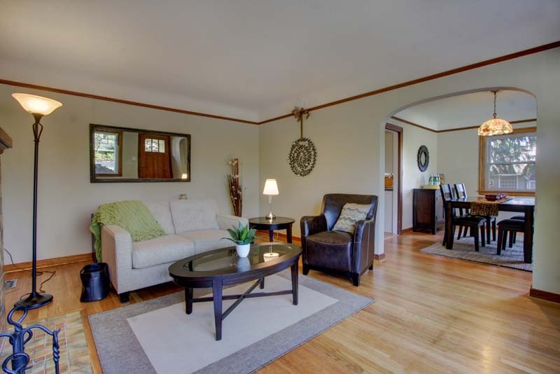 Property Photo: Living room 1559 N 130th St  WA 98133 