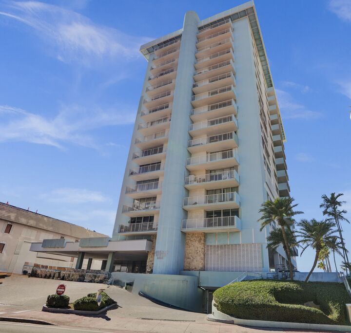 Property Photo: 5838 Collins Ave 7G FL 33140