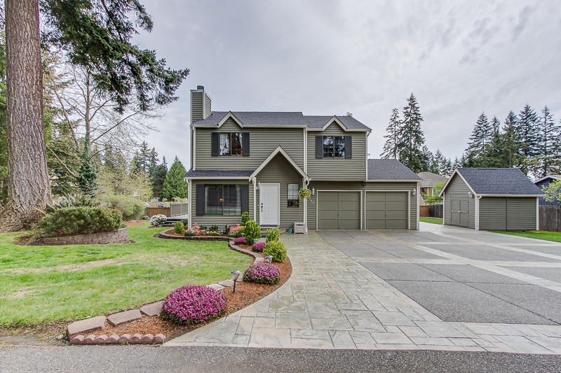 Property Photo: 8121 NE 147th Place WA 98028