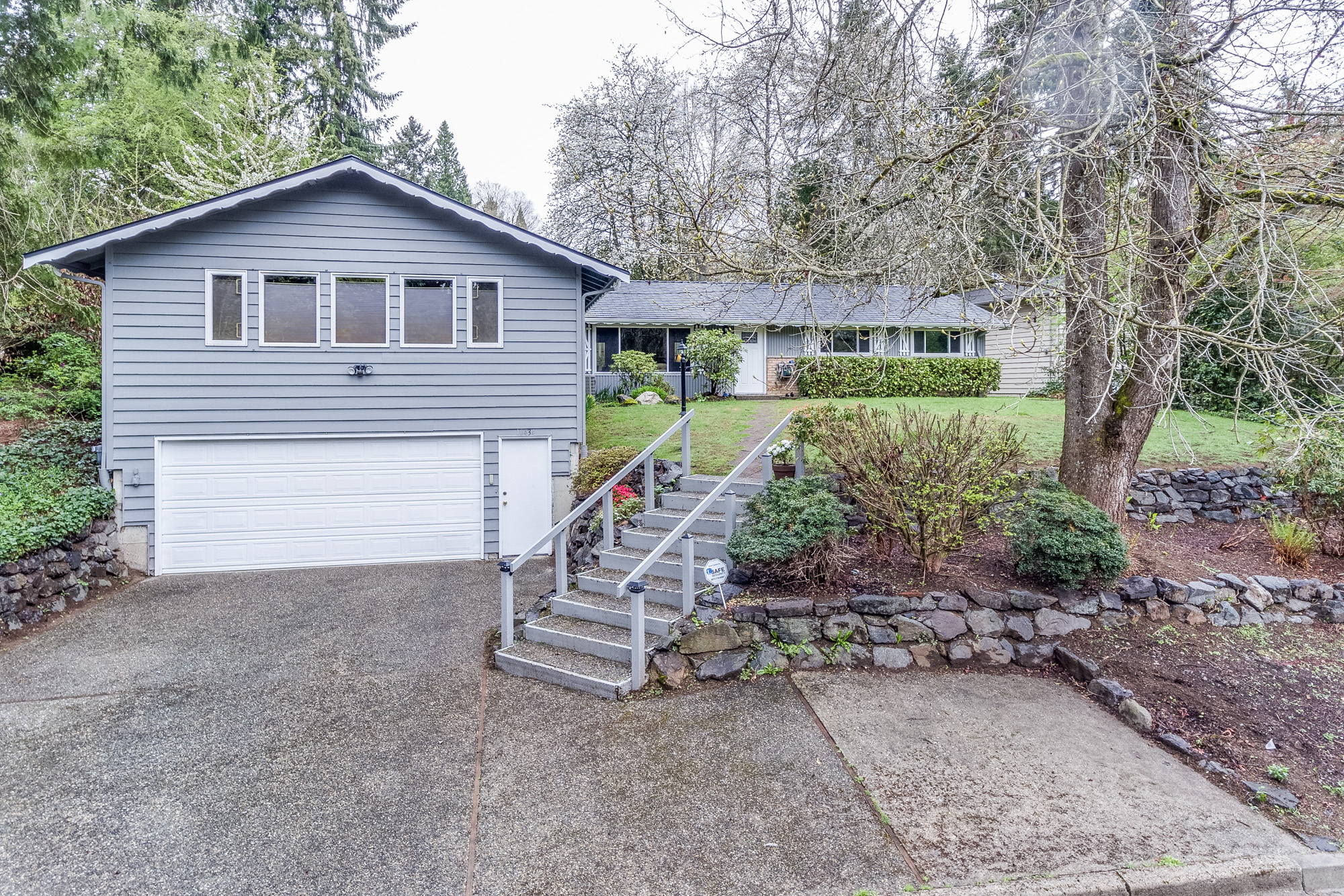 Property Photo:  10434 NE 109th St  WA 98033 