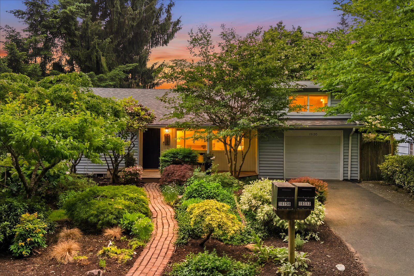 Property Photo:  19120  3rd Avenue NE  WA 98155 