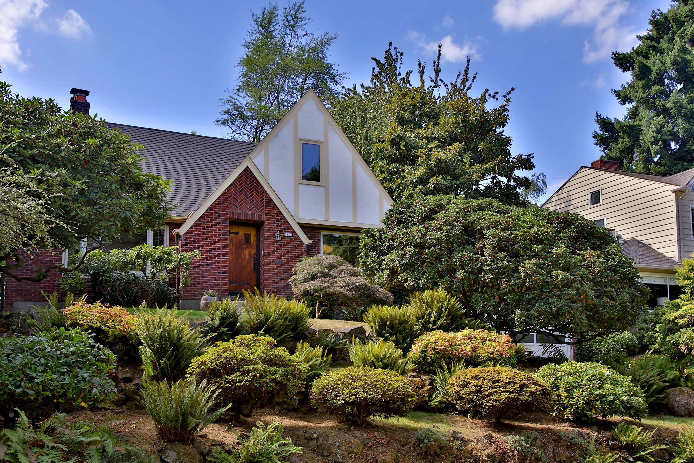 Property Photo:  6601 SW Burlingame Ave  OR 97239 
