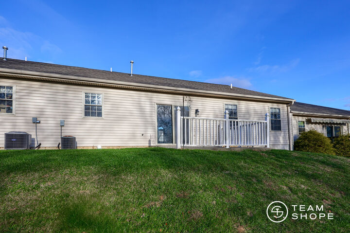 Property Photo:  130 Leonard Lane  PA 17111 