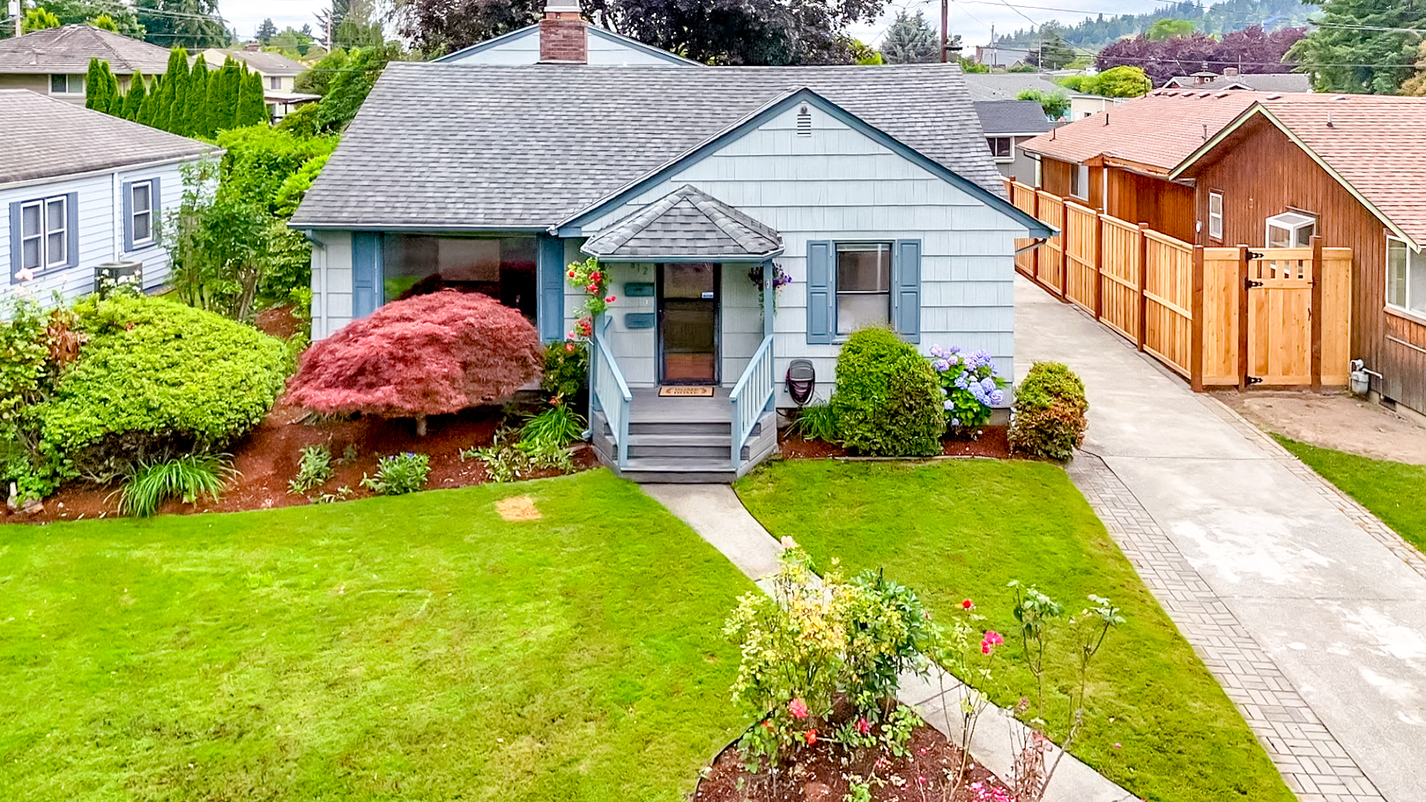 Property Photo:  812 Lewis Avenue  WA 98390 