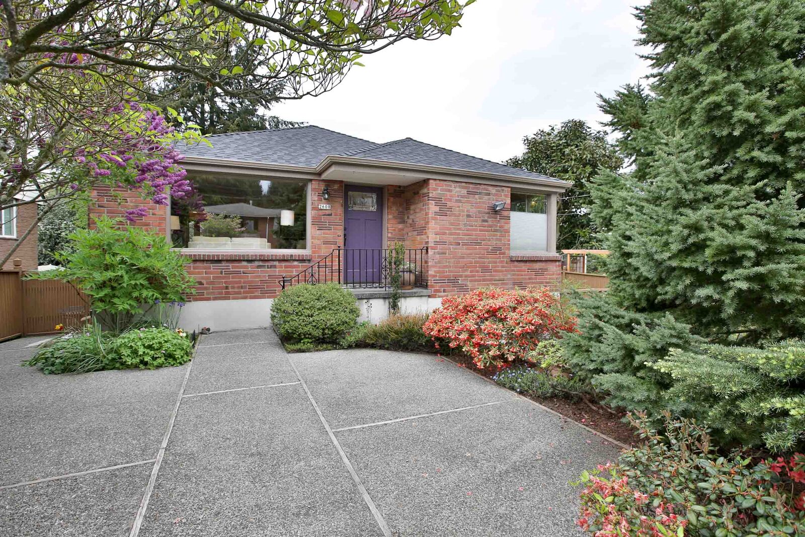 Property Photo: 2608 NW 97th St WA 98117