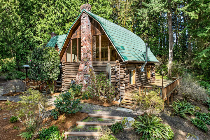 Property Photo:  18020  214th Avenue NE  WA 98077 