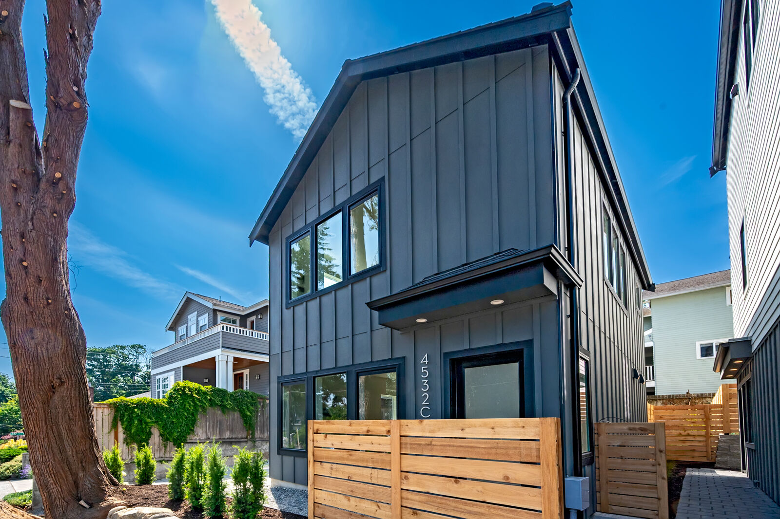 Property Photo: 4532 C 36th Avenue W WA 98199