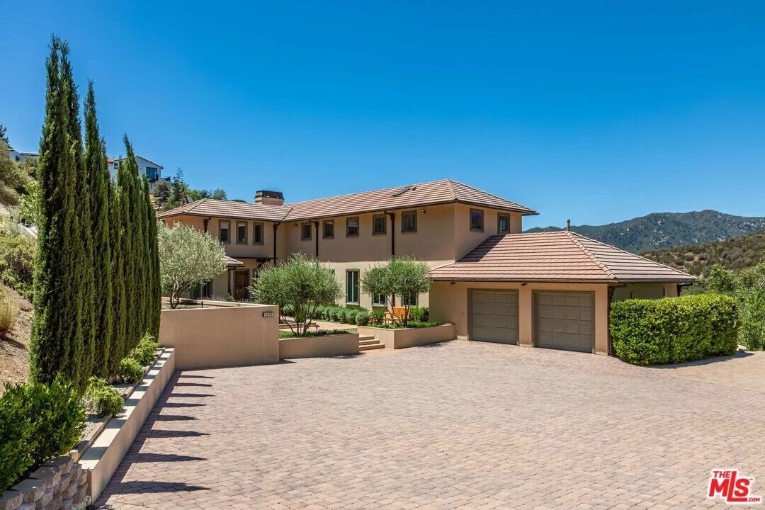 Property Photo:  1045 Cold Canyon Rd  CA 91302 