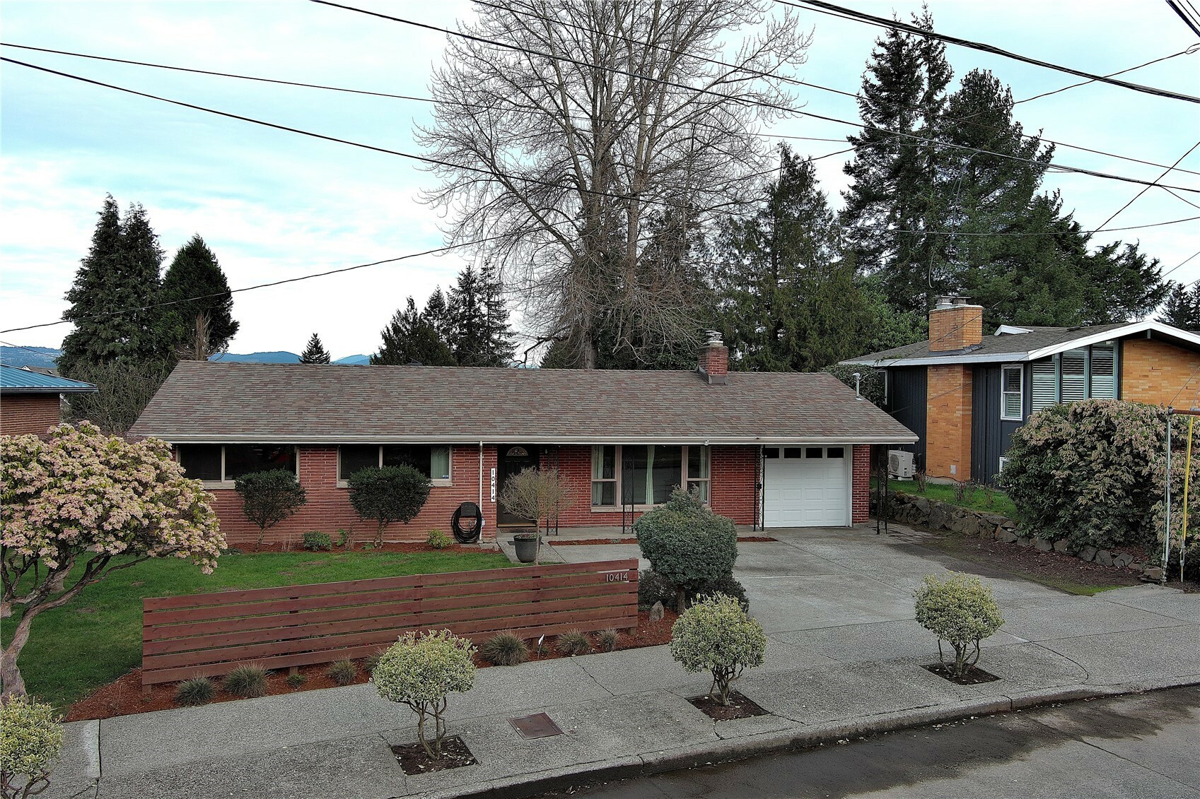 Property Photo:  10414  61st Avenue S  WA 98178 