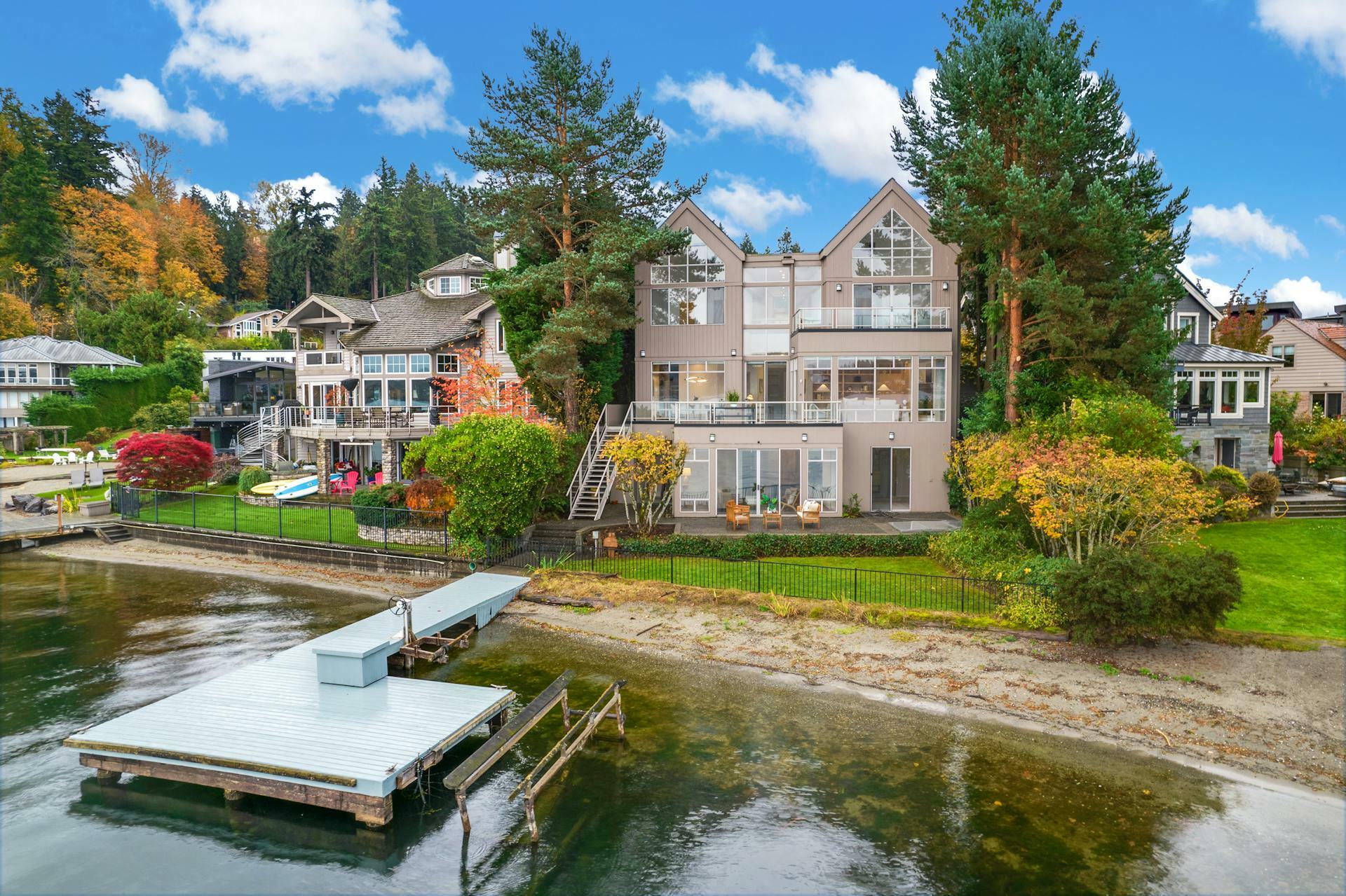 Property Photo:  5810 NE Arrowhead Drive  WA 98028 