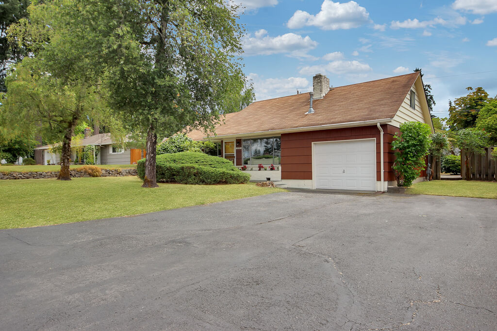Property Photo: 8516 94th St SW WA 98498