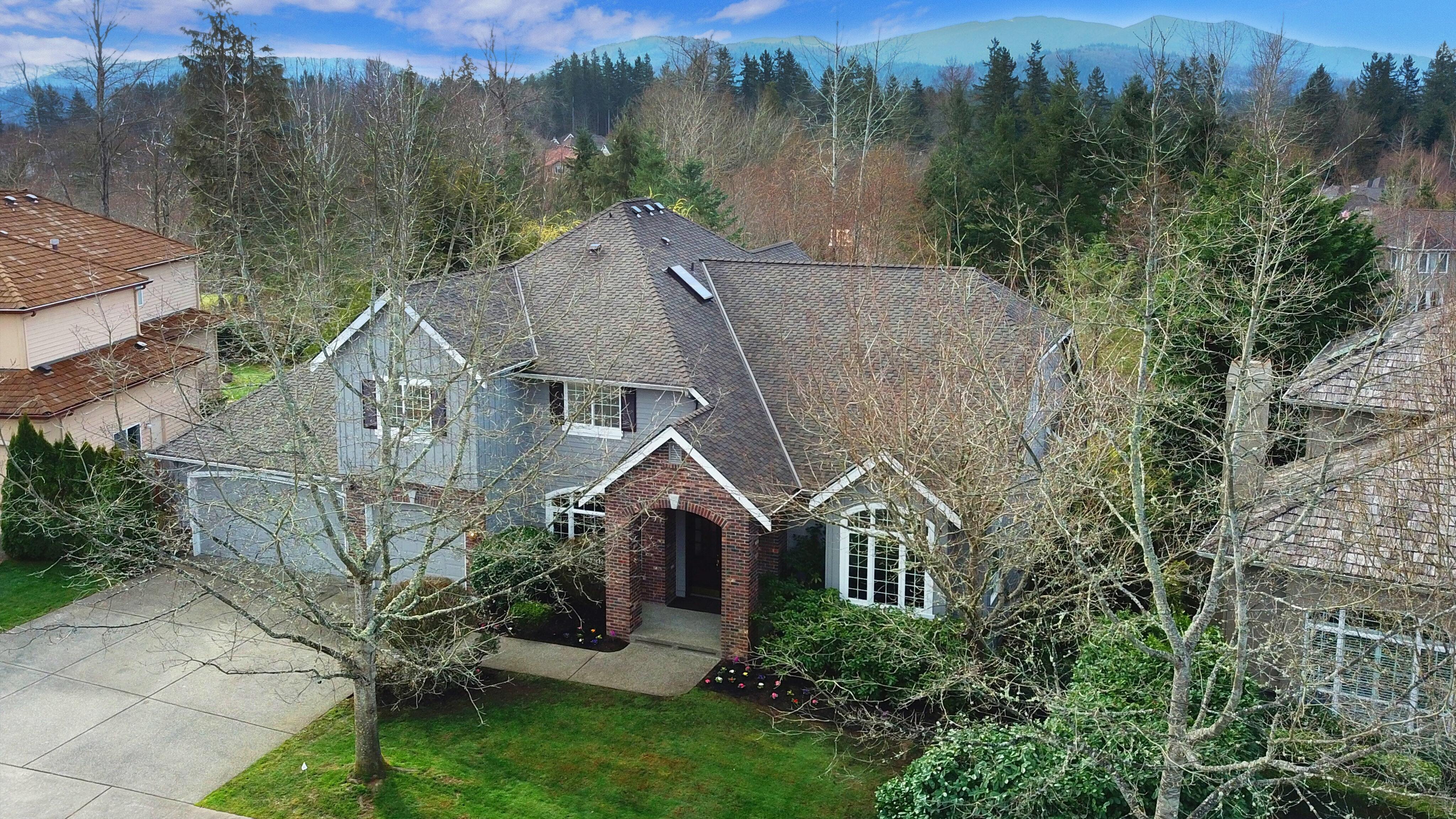 Property Photo: 26615 SE 18th St WA 98075