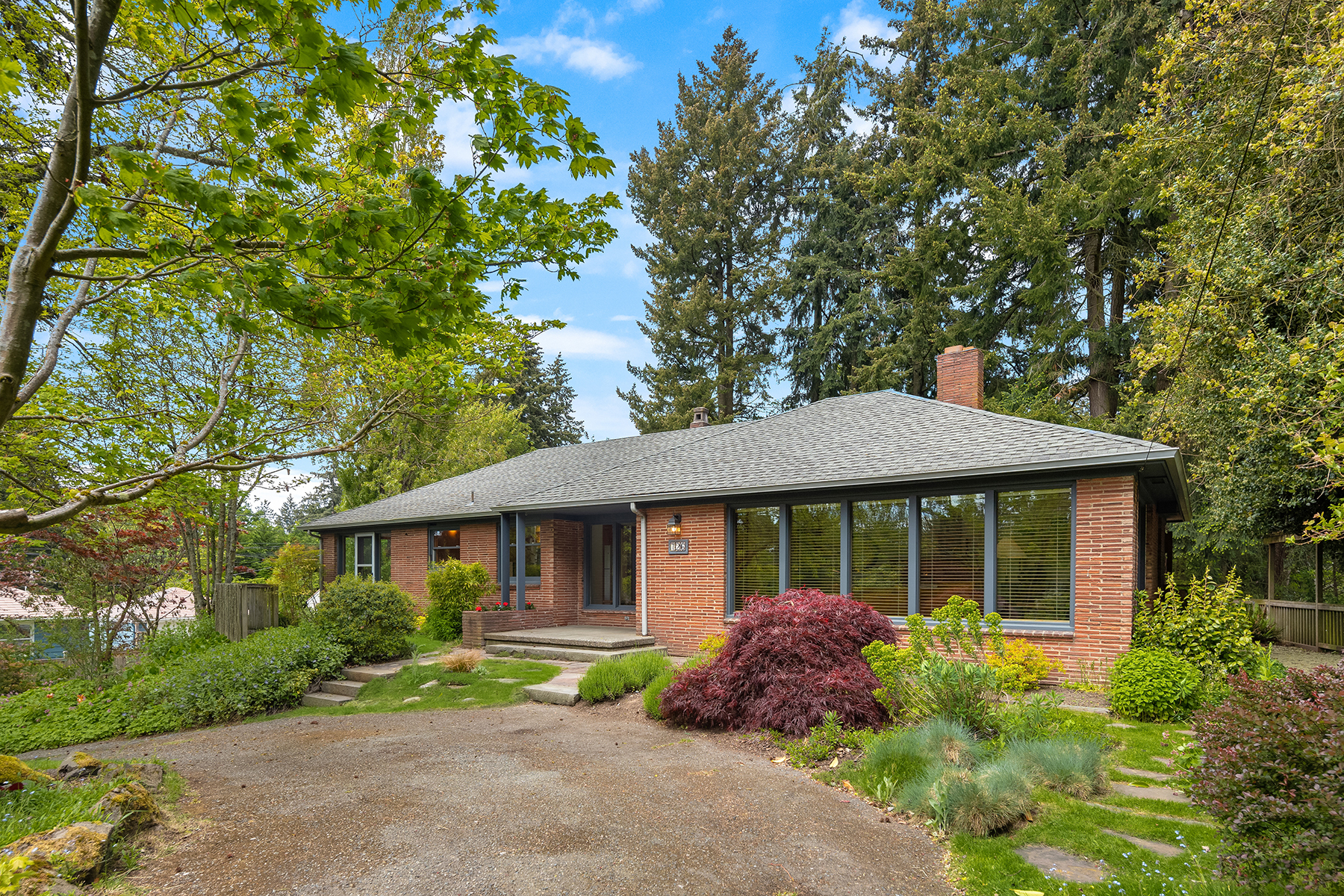 Property Photo:  726 N 137th Street  WA 98133 