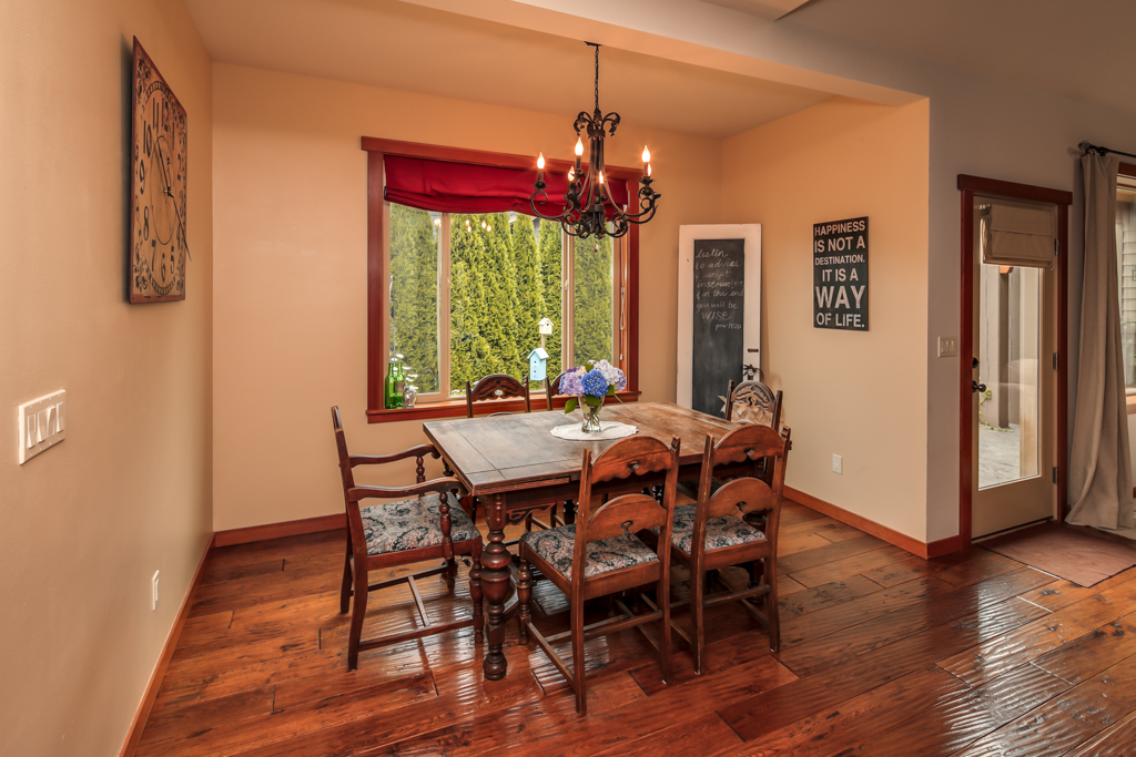 Property Photo: Newly updated kitchen 804 W Park  WA 98264 