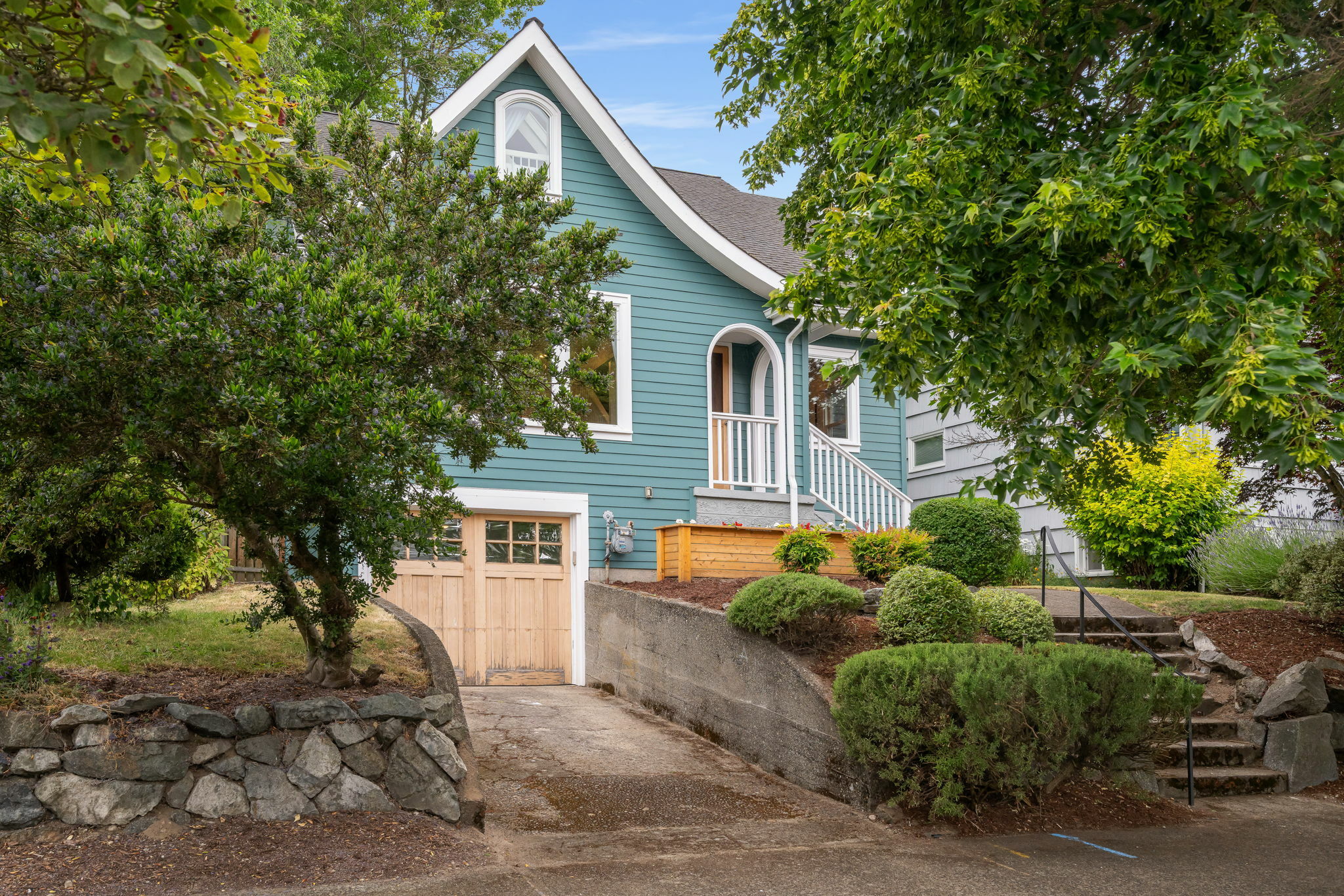 Property Photo: 7521 18th Avenue NW WA 98117