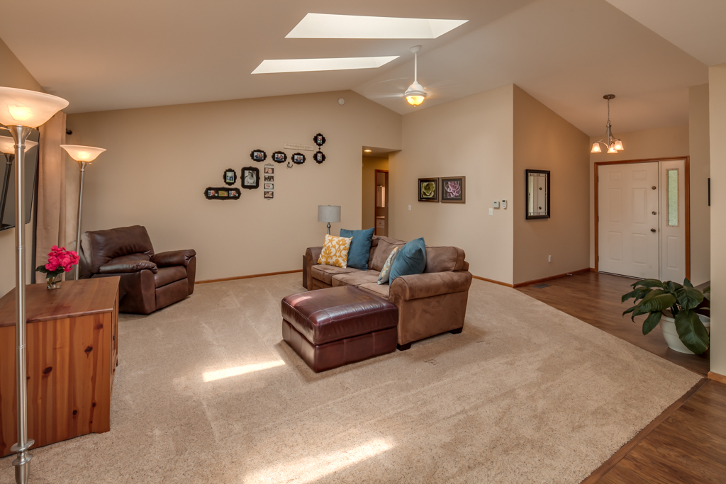 Property Photo: Living room 198 Polo Park Dr WA 98229