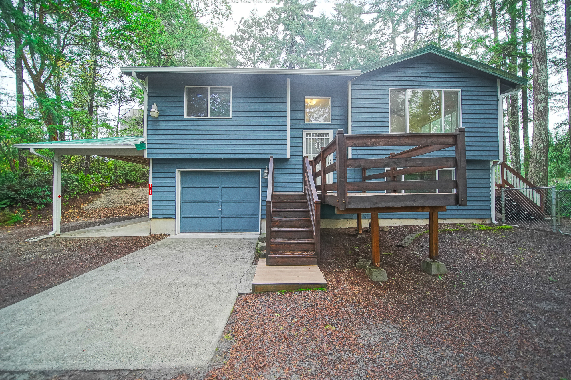 Property Photo:  401 NE Matthew Drive  WA 98528 