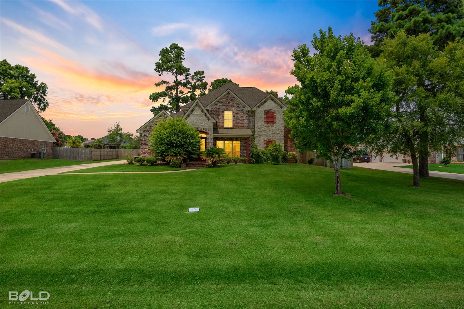 Property Photo: 3013 Sagefield Lane LA 71037