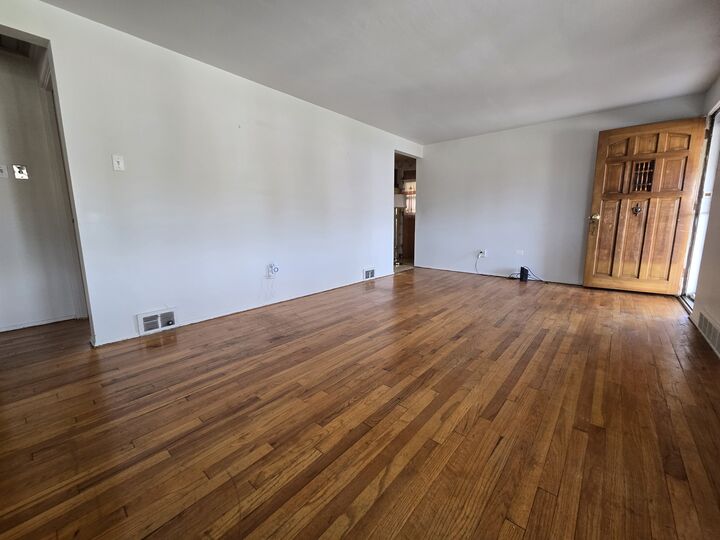 Property Photo:  218 Skyport Rd  PA 15122 