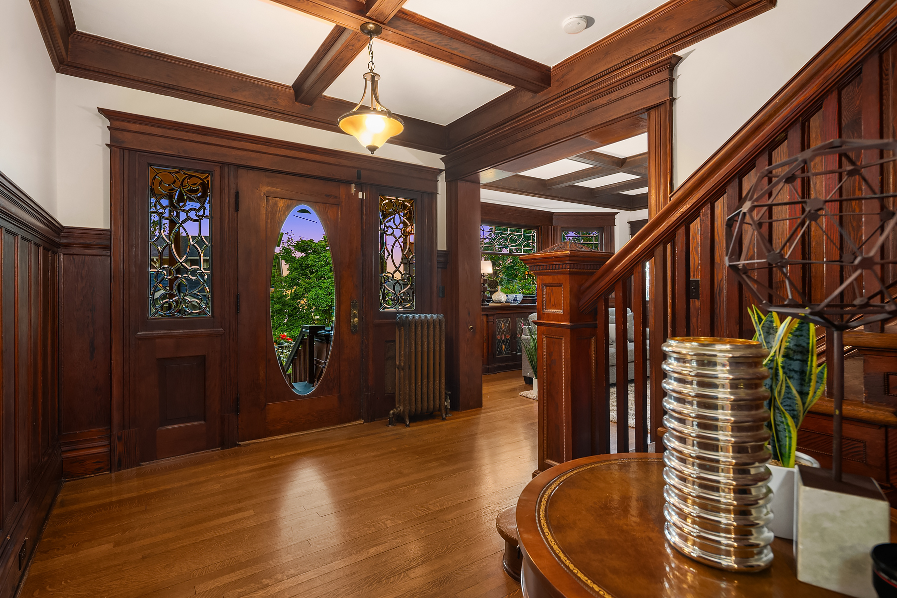 Property Photo: 1121 Grand Avenue WA 98122